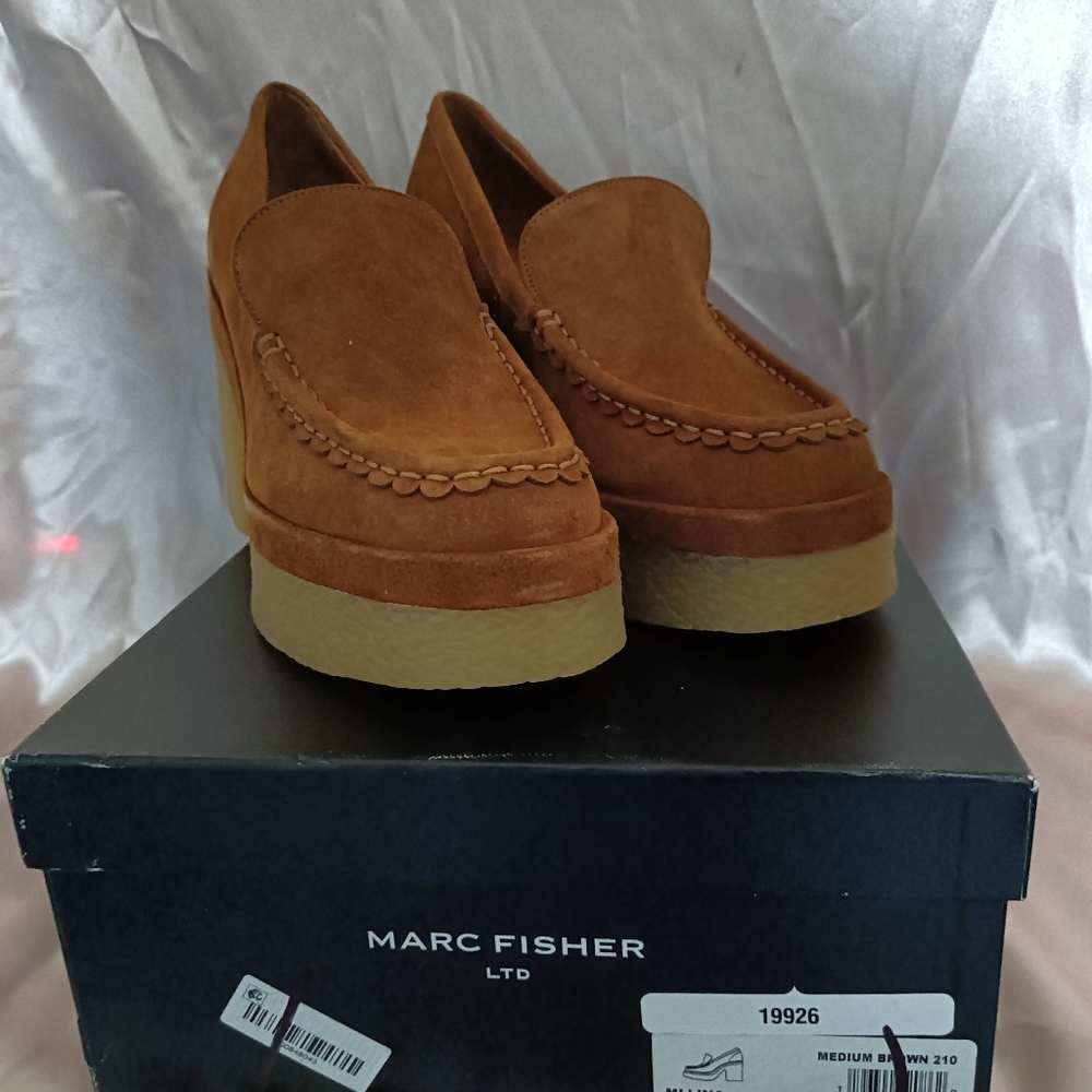 Shoes - Picture 2 of 5